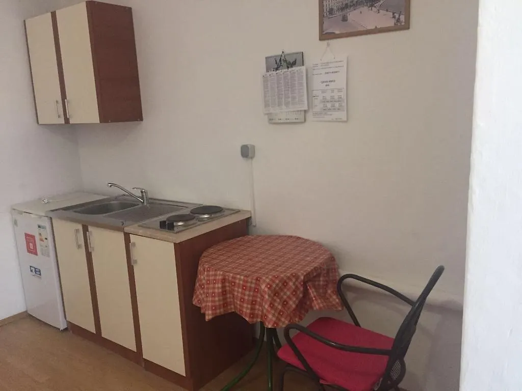 Hotel Crveno Zlato Weißenburg 2*,  Kroatien