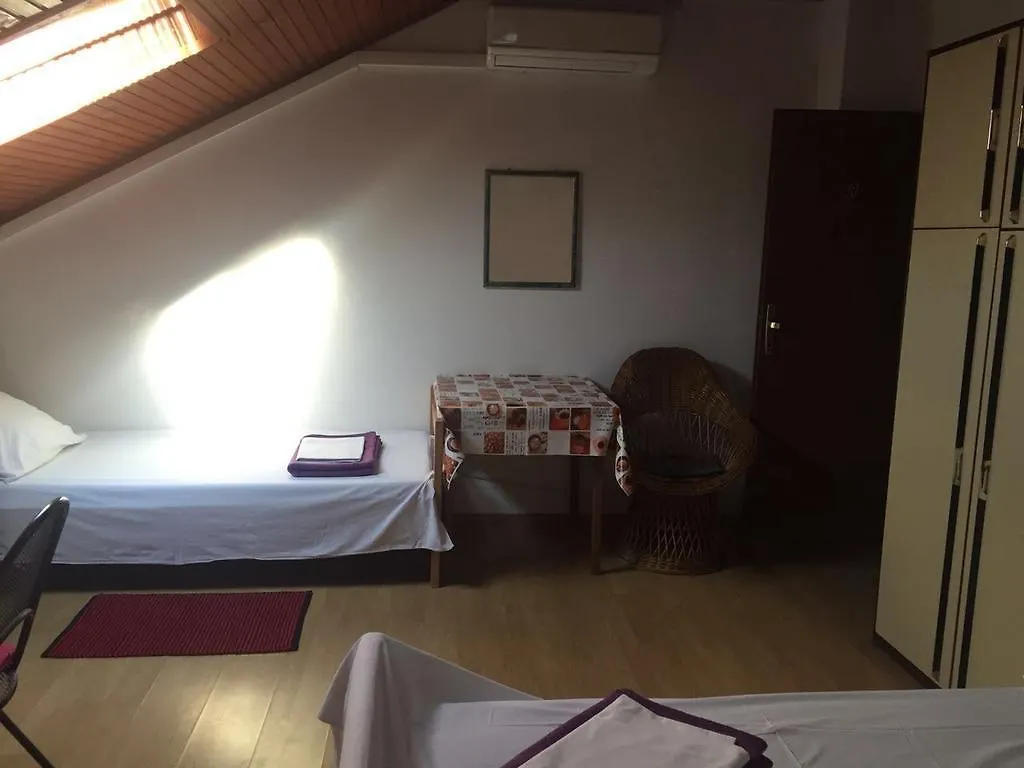 ** Gasthof Hotel Crveno Zlato Weißenburg Kroatien