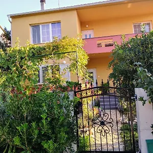 Apartman Mira
