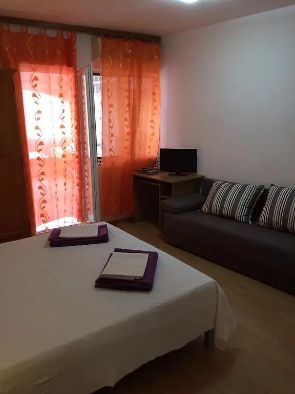 Crveno Zlato Gostinjska kuća Biograd Na Moru