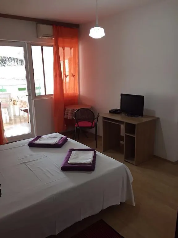 Hotel Crveno Zlato à Biograd Na Moru 2*,