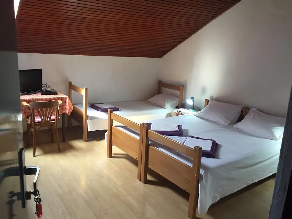 Crveno Zlato Biograd Na Moru