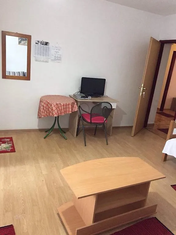 Crveno Zlato Gostinjska kuća Biograd Na Moru